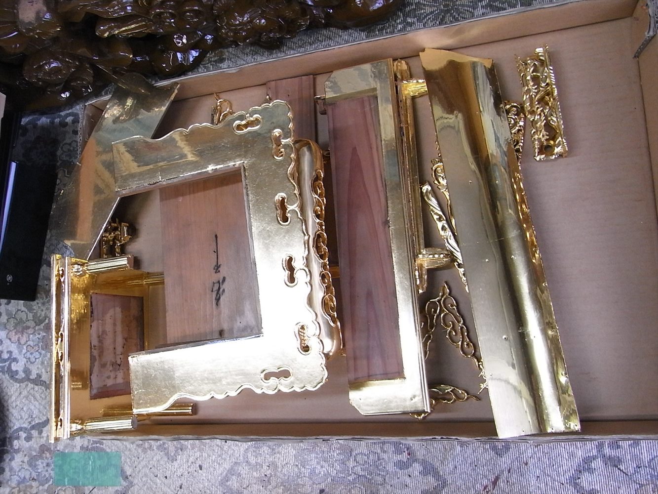 砂川仏檀店 部分修復